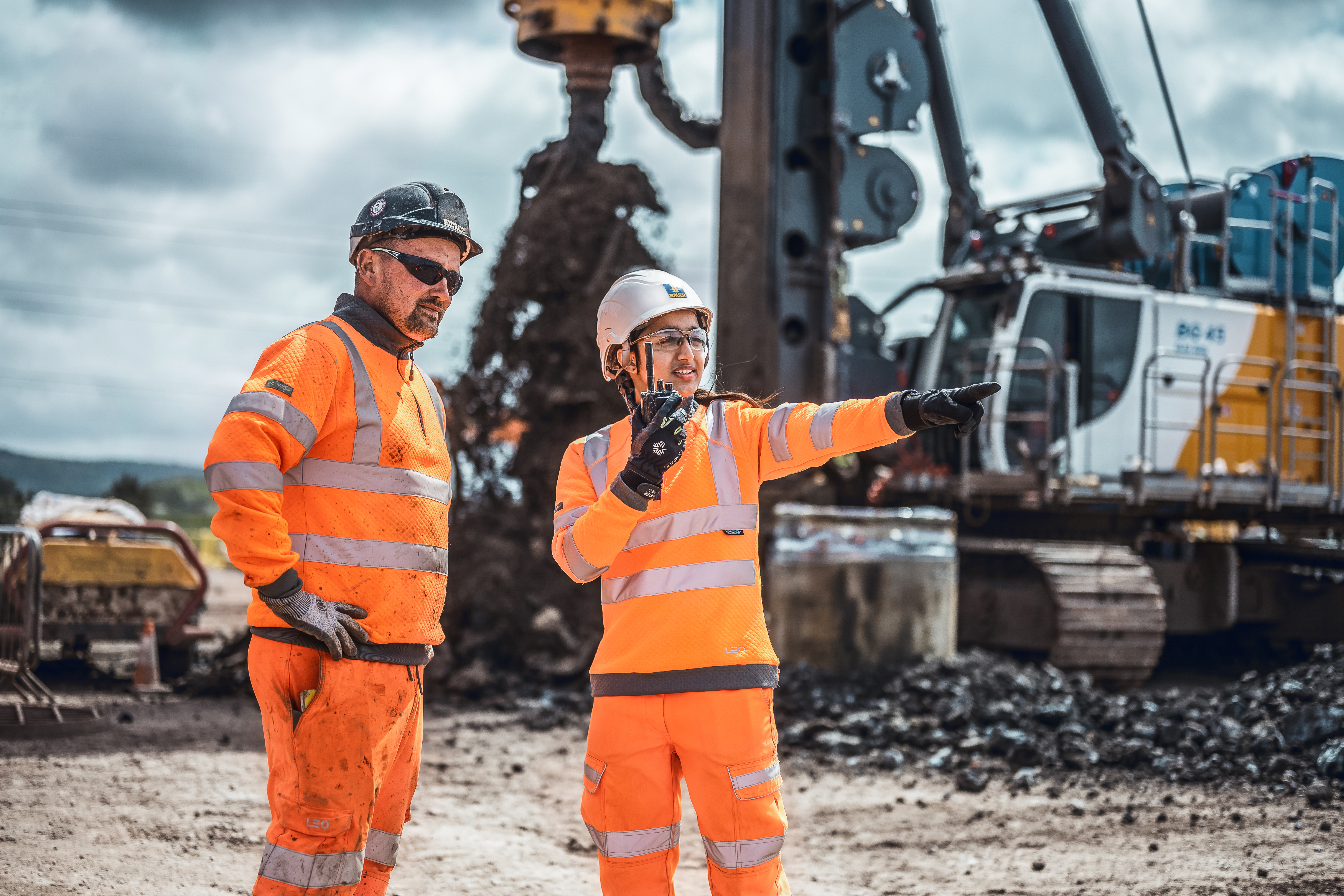 The employees at Bauer Spezialtiefbau take on responsibility and overcome challenges together